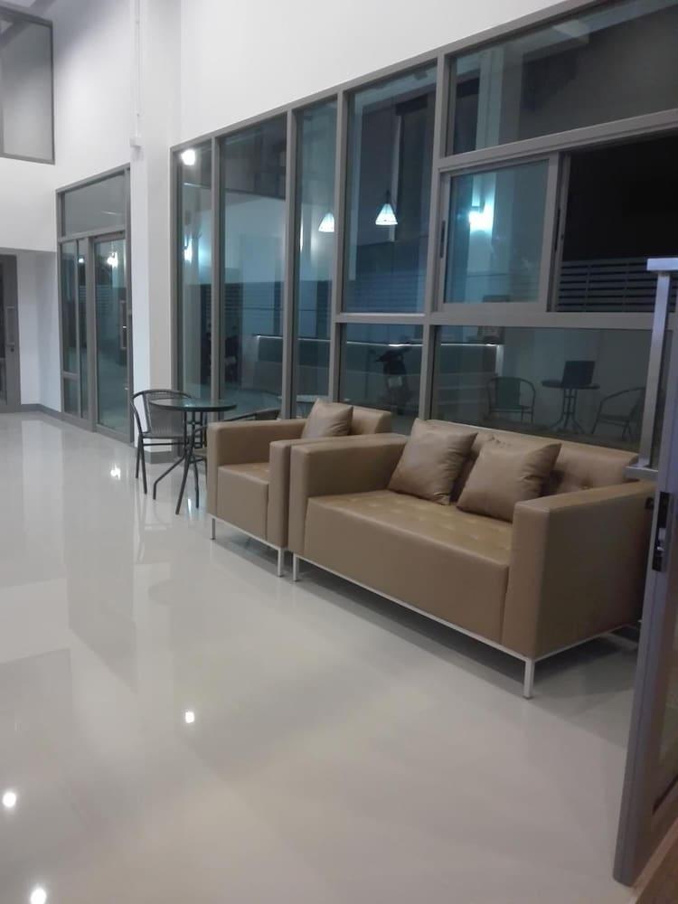 Ud House Apart otel Udon Thani Dış mekan fotoğraf